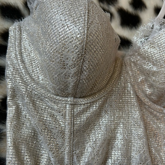 Gold Shimmering Lace Corset Victoria’s Secret - Picture 3 of 4